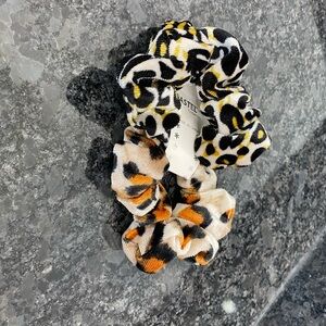 Set if 2 Leopard Scrunchies NWT